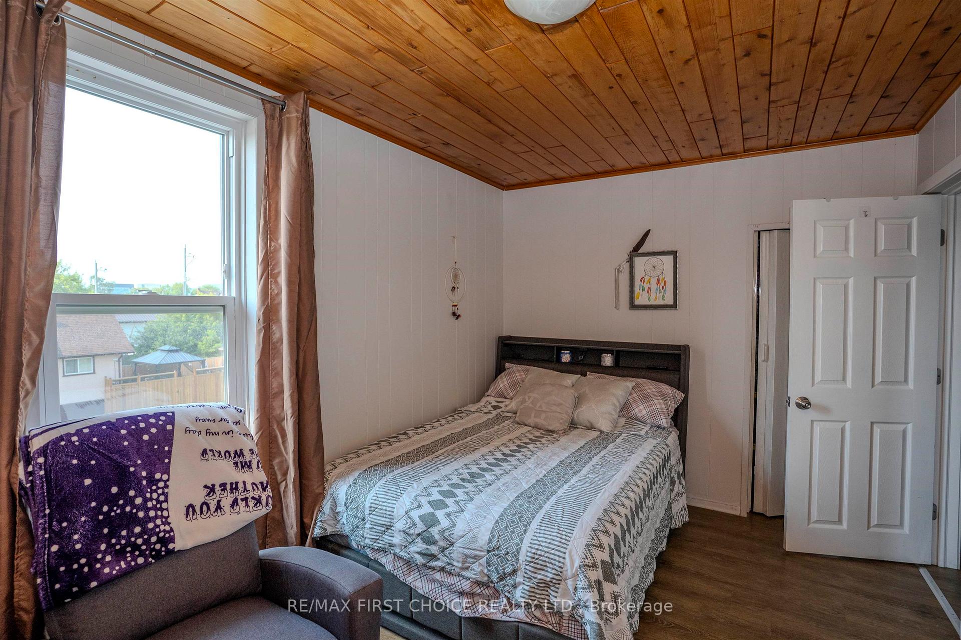 Photo 18 of 503 Prince Arthur Boulevard, Thunder Bay, East End — HOMEH