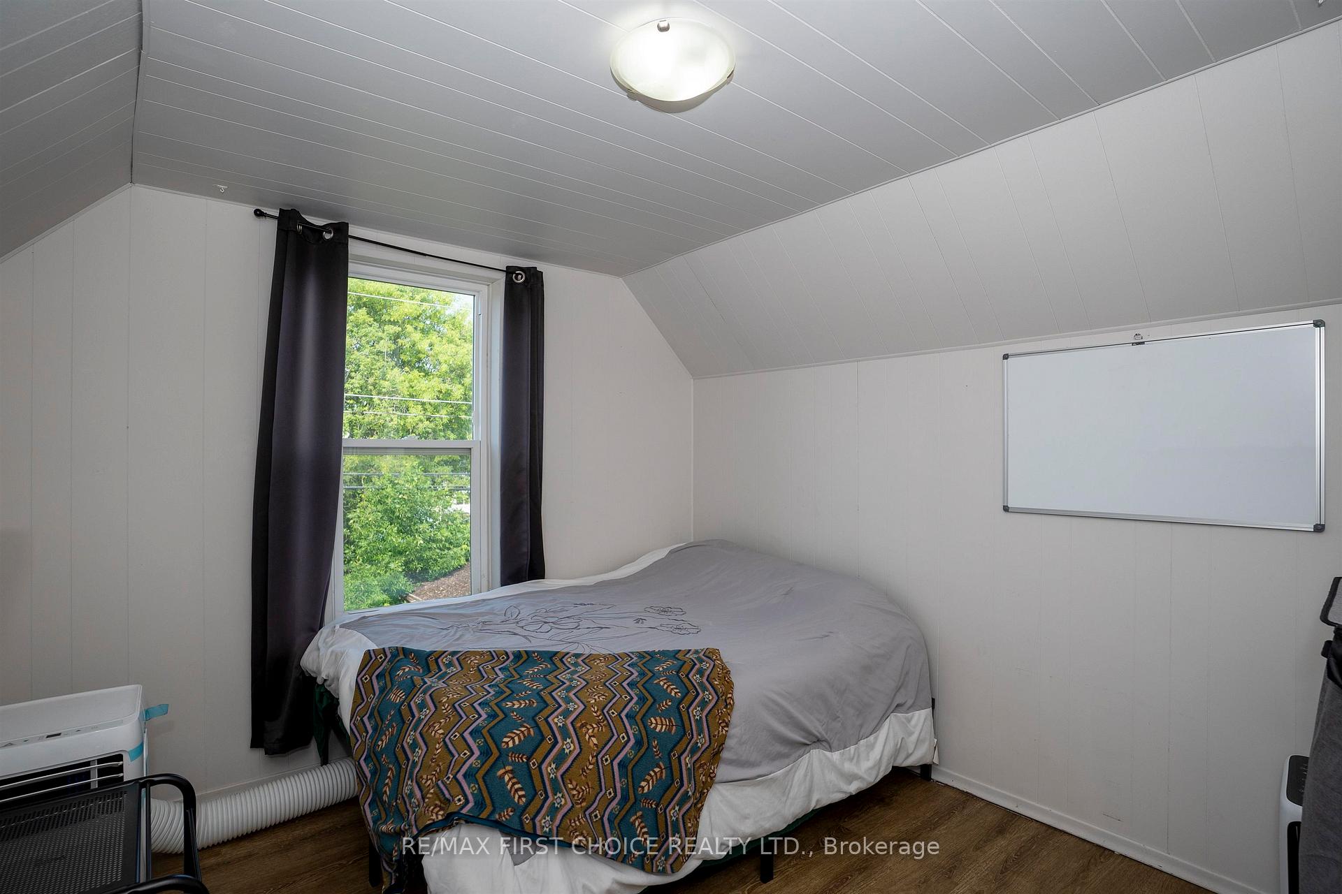Photo 19 of 503 Prince Arthur Boulevard, Thunder Bay, East End — HOMEH