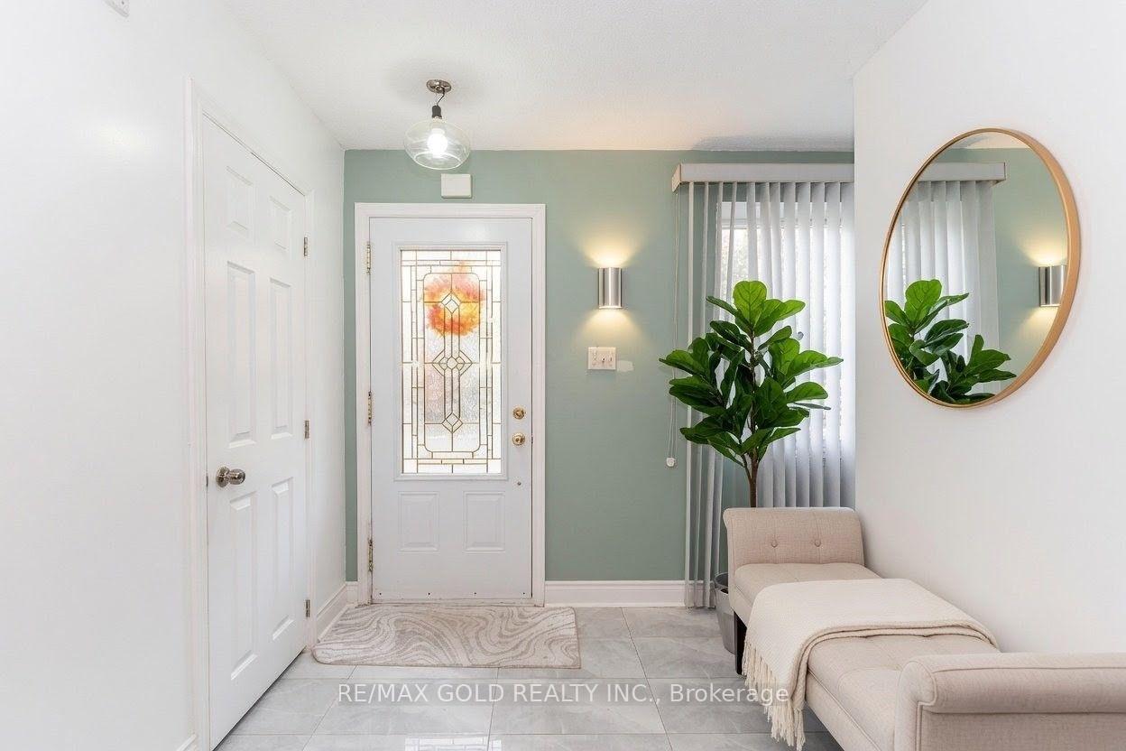 Photo 2 of 63 Newstead Crescent, Brampton, Madoc — HOMEH