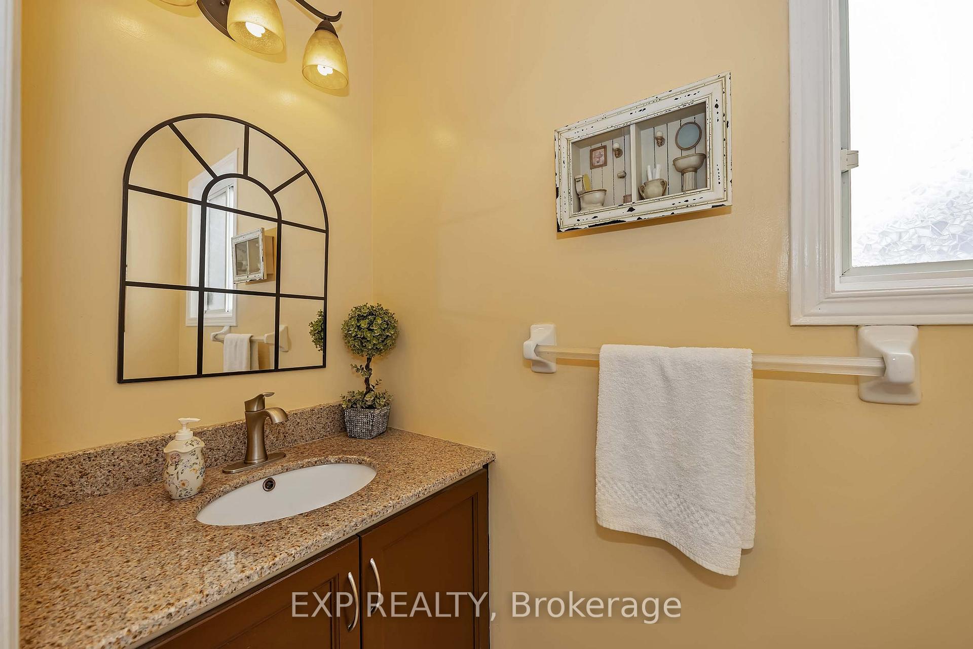 Photo 7 of 2158 Gardenway Drive, Ottawa, Fallingbrook/Gardenway South — HOMEH