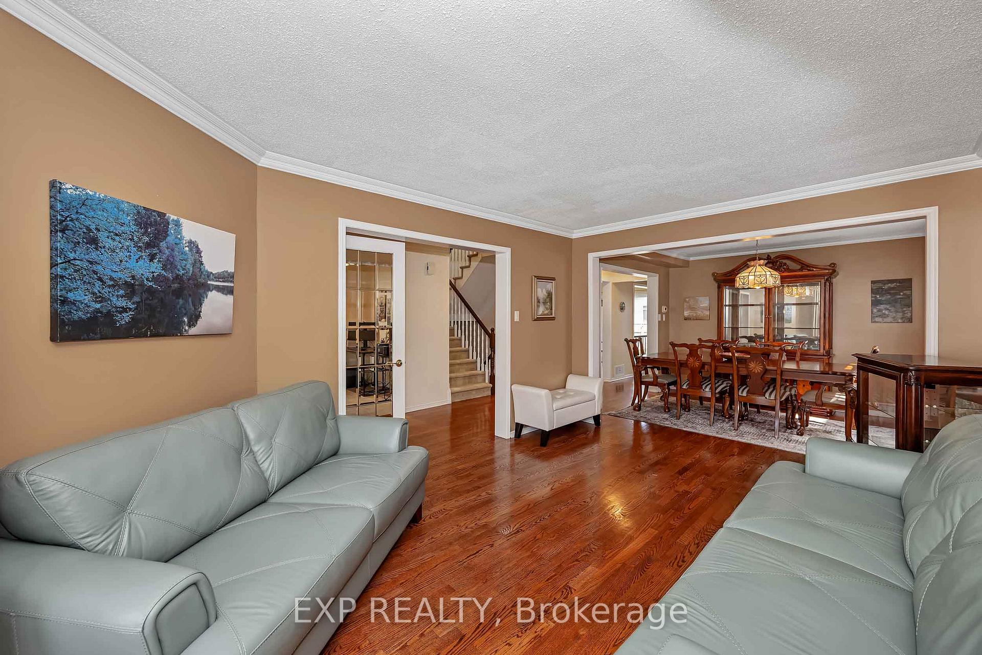 Photo 10 of 2158 Gardenway Drive, Ottawa, Fallingbrook/Gardenway South — HOMEH