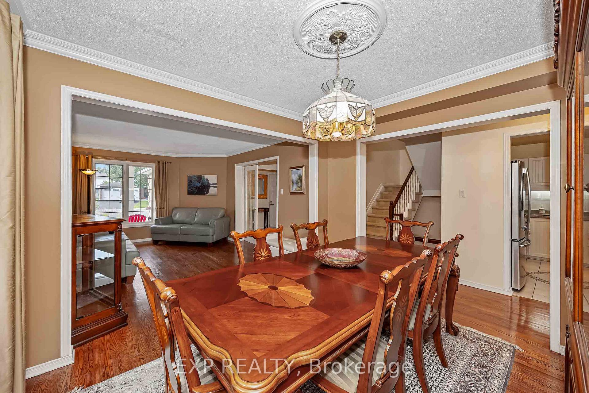 Photo 13 of 2158 Gardenway Drive, Ottawa, Fallingbrook/Gardenway South — HOMEH