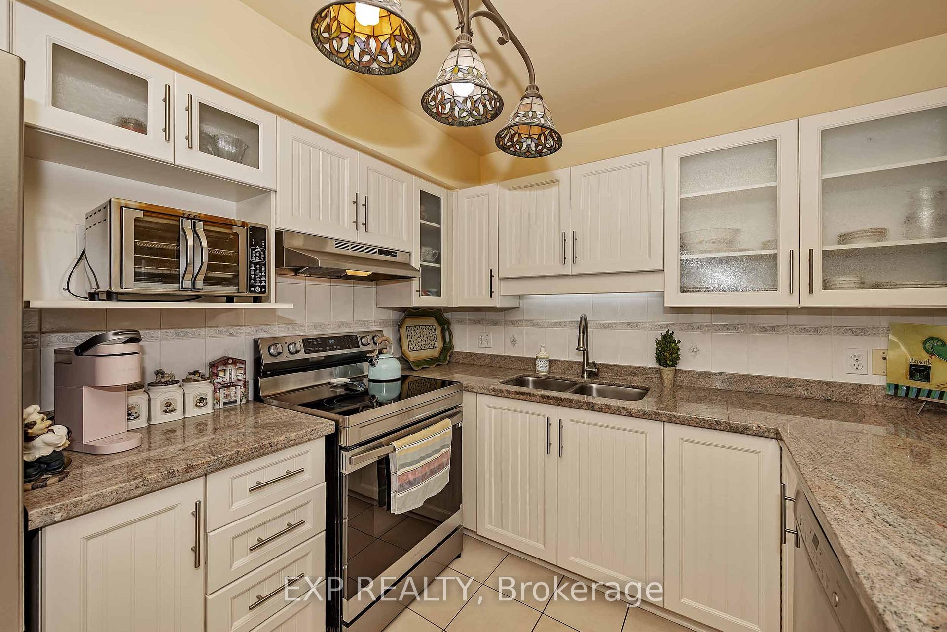 Photo 16 of 2158 Gardenway Drive, Ottawa, Fallingbrook/Gardenway South — HOMEH