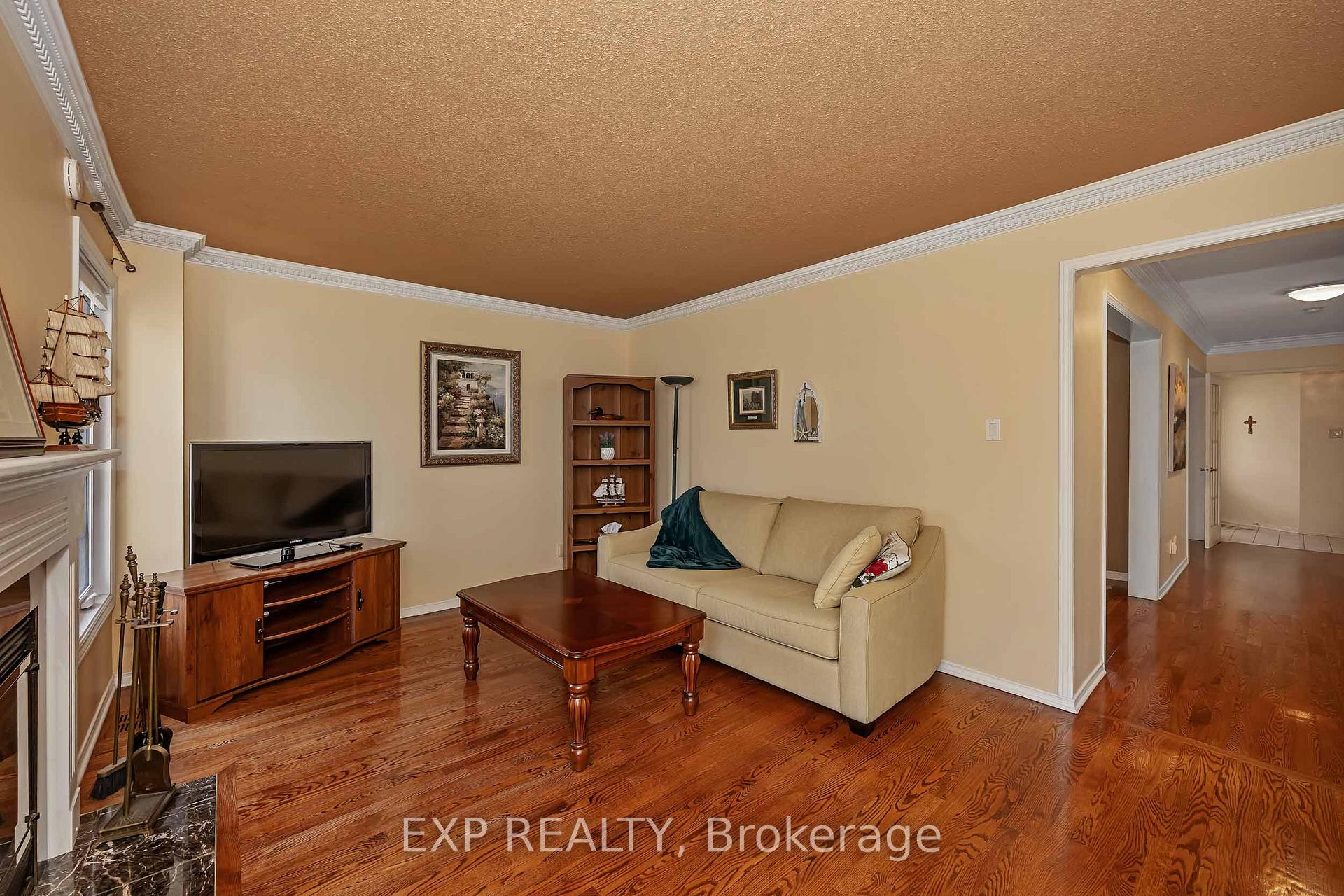 Photo 19 of 2158 Gardenway Drive, Ottawa, Fallingbrook/Gardenway South — HOMEH