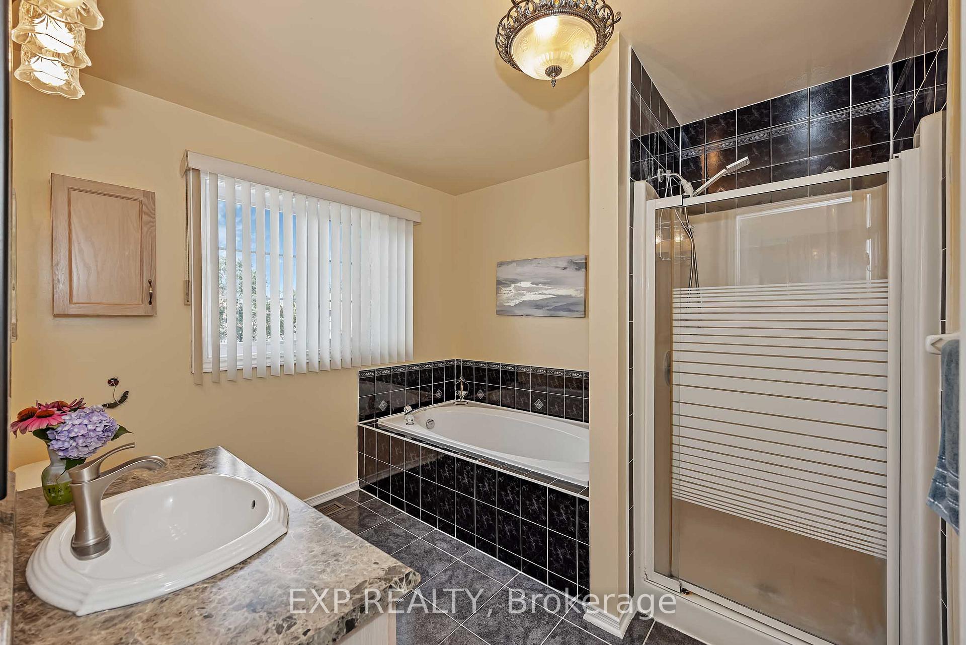 Photo 24 of 2158 Gardenway Drive, Ottawa, Fallingbrook/Gardenway South — HOMEH