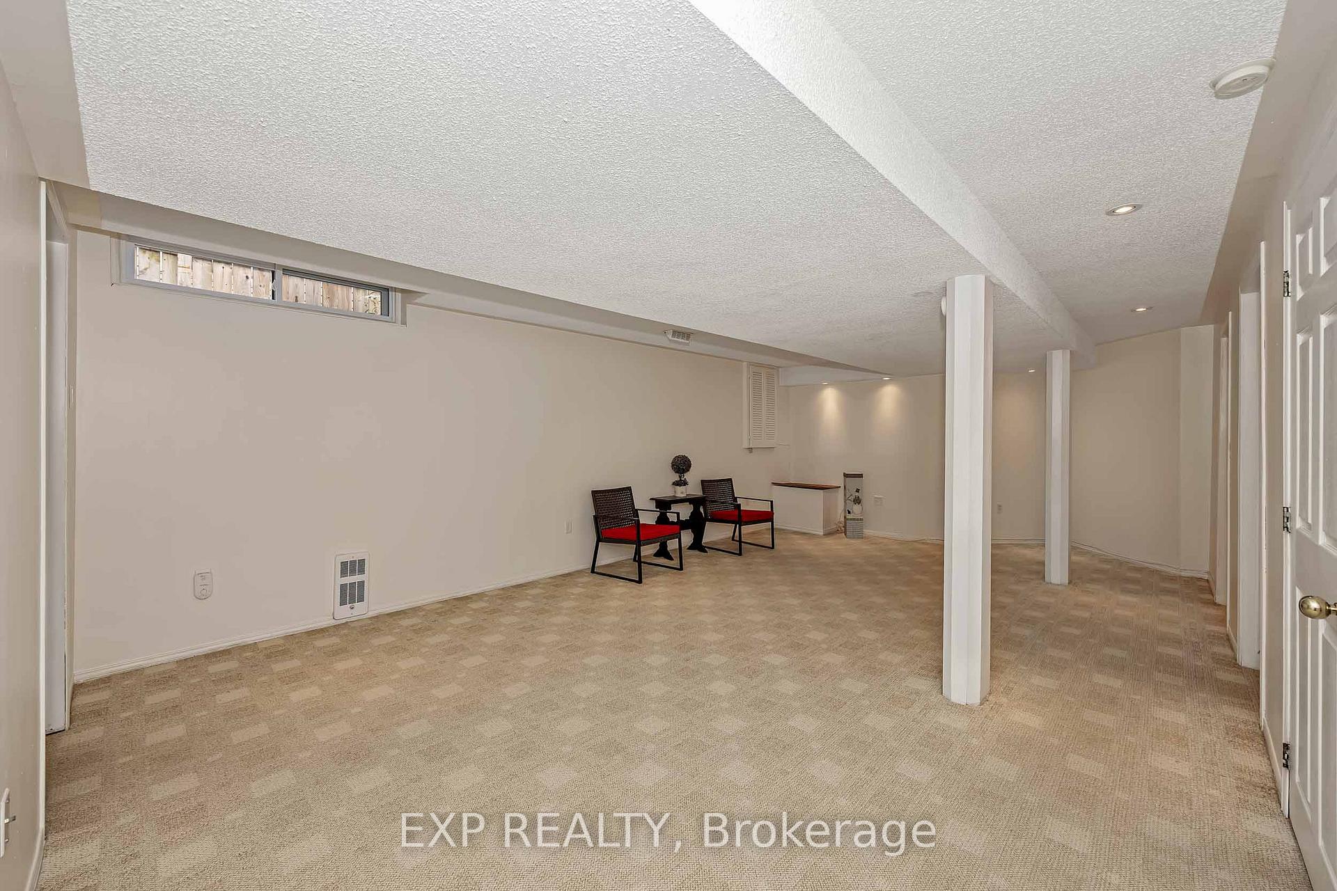 Photo 31 of 2158 Gardenway Drive, Ottawa, Fallingbrook/Gardenway South — HOMEH