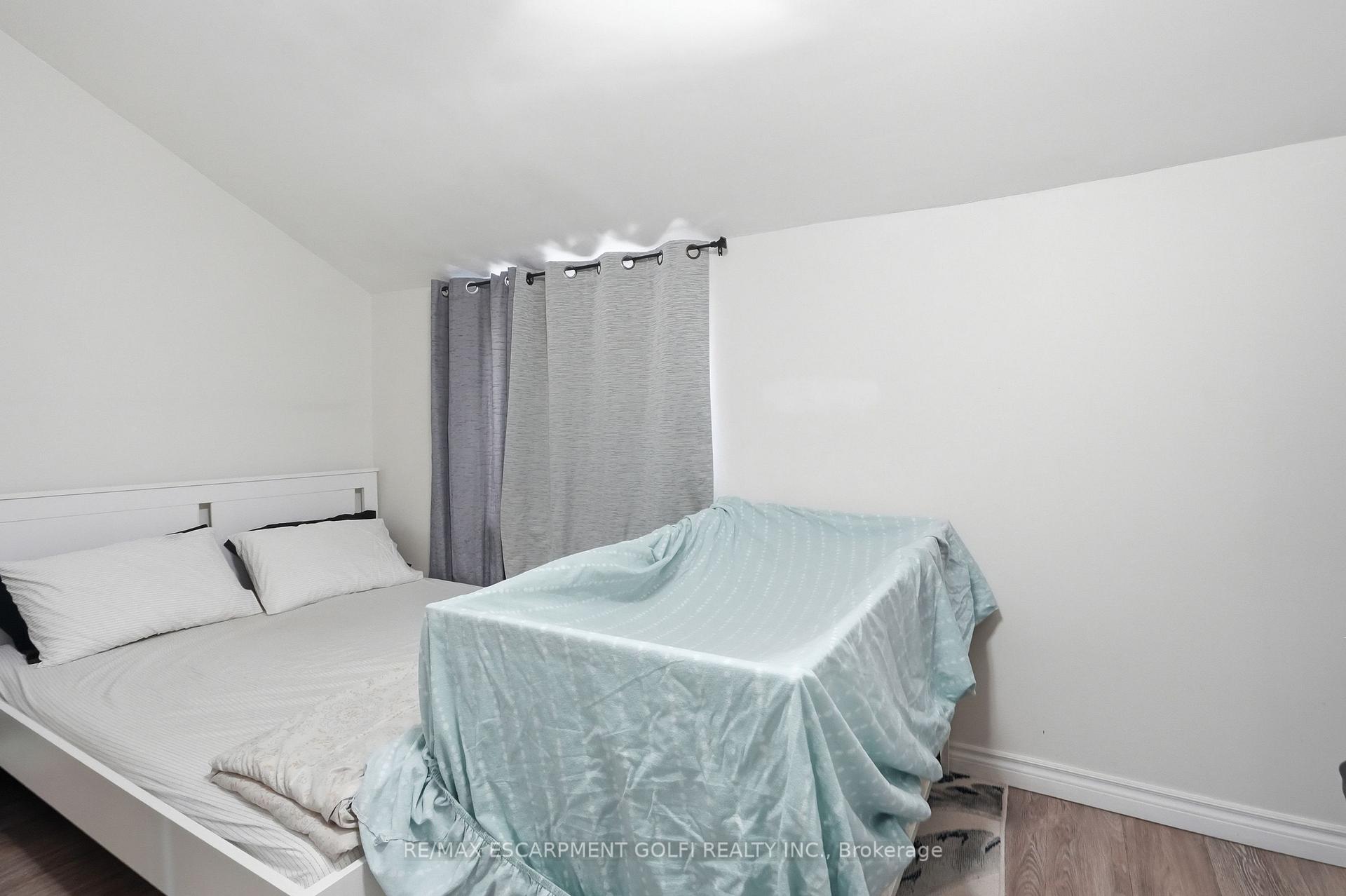 Photo 15 of 100 Chestnut Avenue, Hamilton, Gibson — HOMEH
