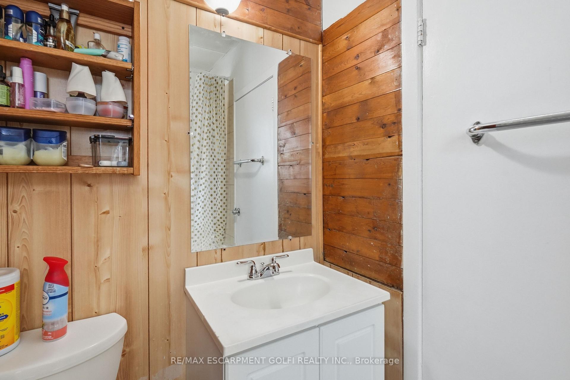 Photo 16 of 100 Chestnut Avenue, Hamilton, Gibson — HOMEH