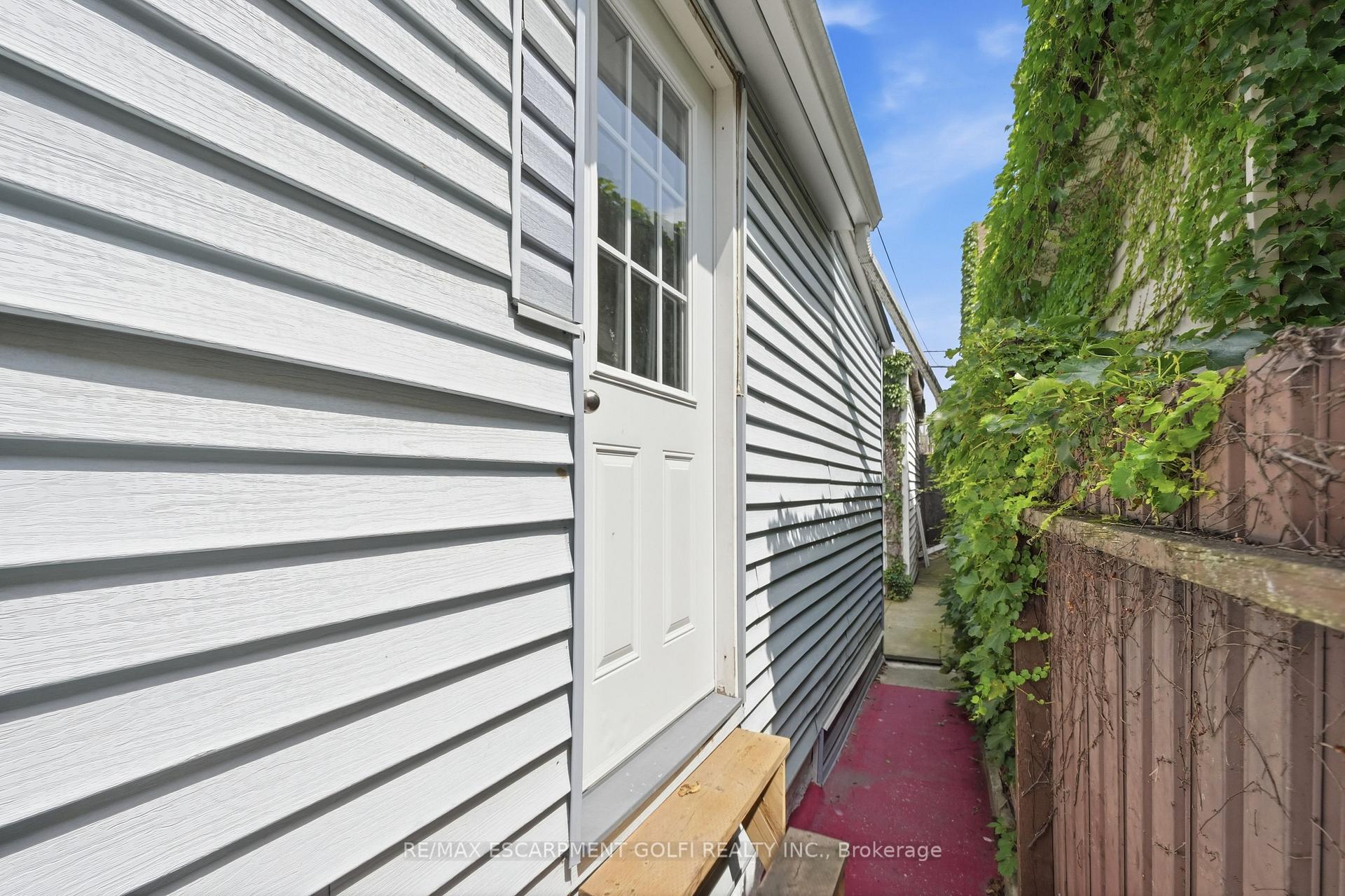 Photo 18 of 100 Chestnut Avenue, Hamilton, Gibson — HOMEH