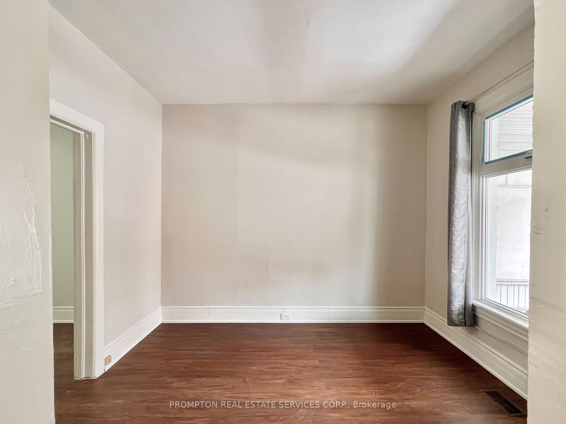 Photo 4 of 17 Winnifred Avenue, Toronto, South Riverdale — HOMEH