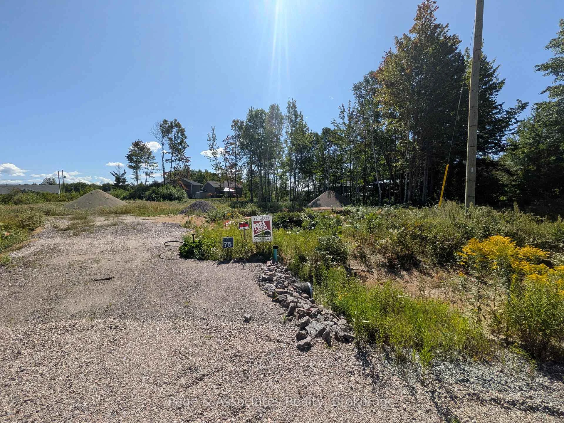 Photo 6 of 47 Brianne Court, West Nipissing, Sturgeon Falls — HOMEH