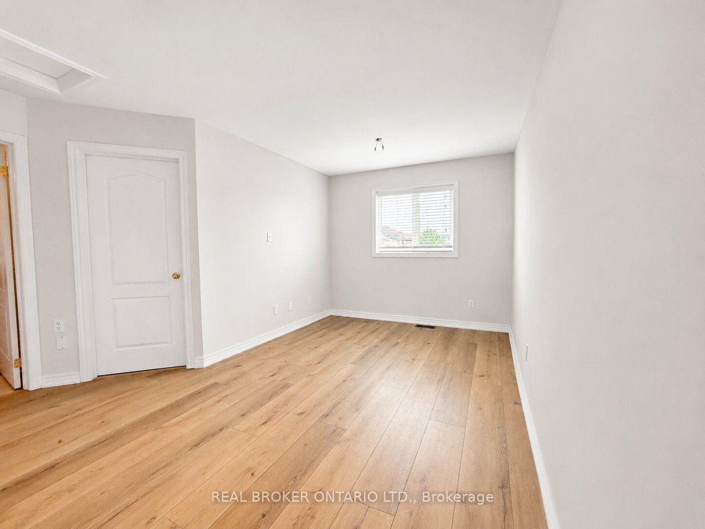 Photo 13 of 204 Springstead Avenue, Hamilton, Winona Park — HOMEH