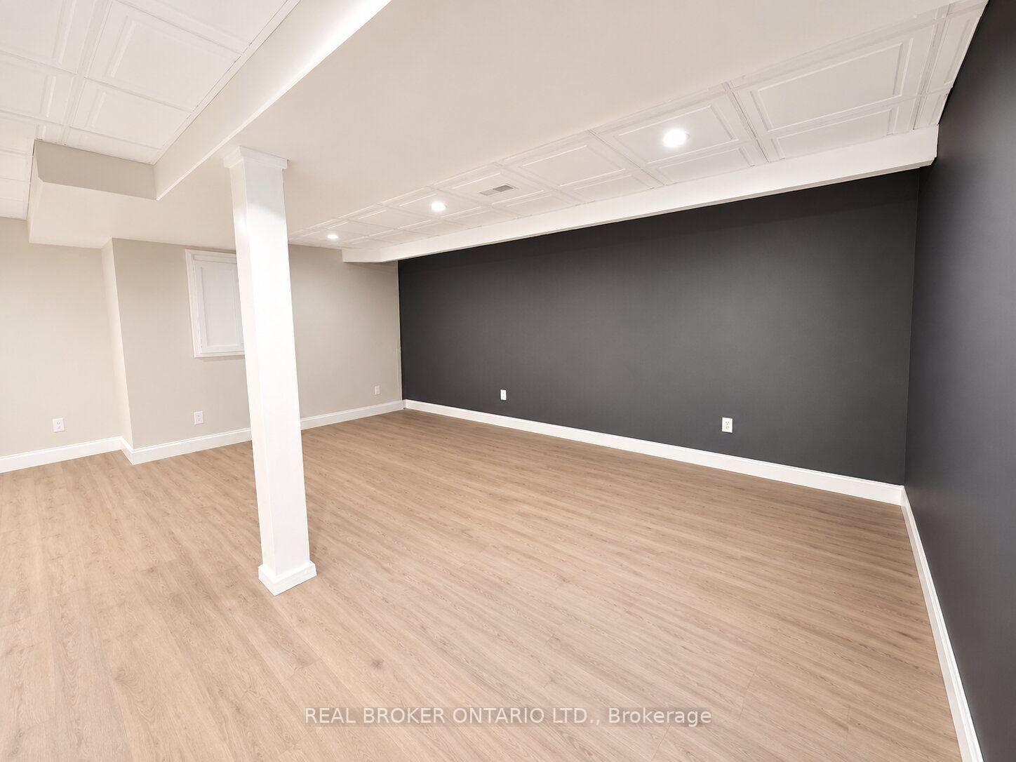 Photo 20 of 204 Springstead Avenue, Hamilton, Winona Park — HOMEH