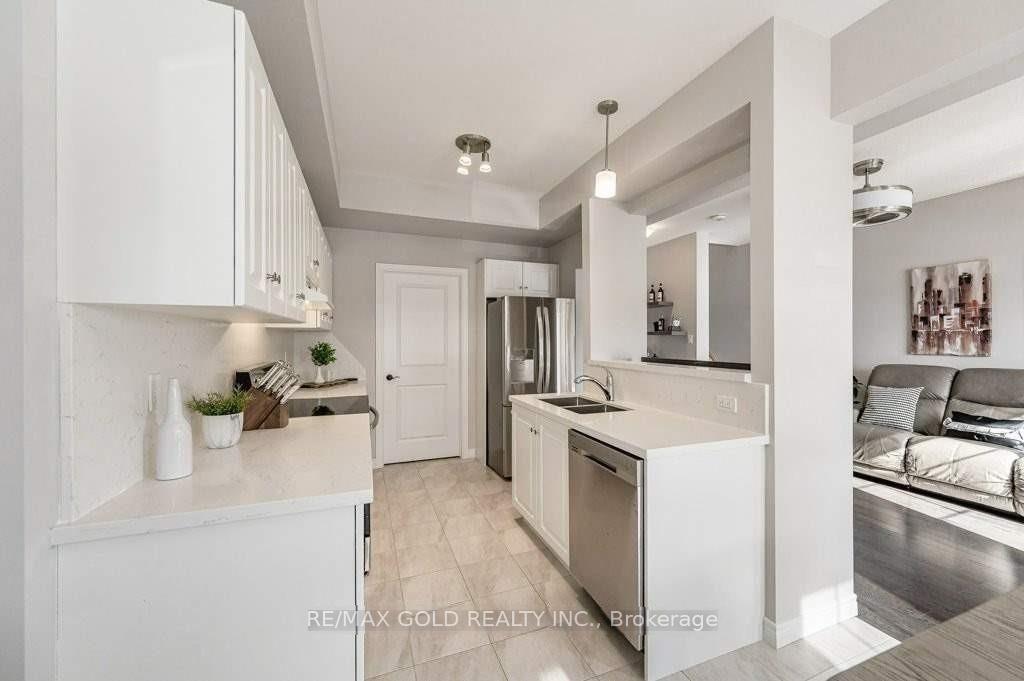 Photo 14 of 5 Pim Lane, Hamilton, Ancaster — HOMEH