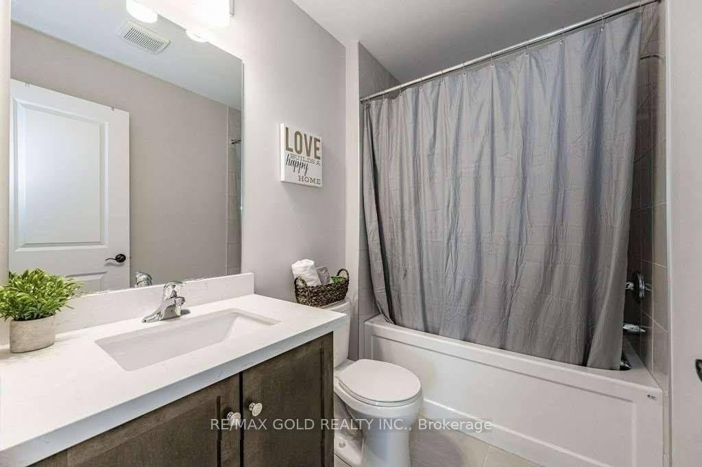 Photo 23 of 5 Pim Lane, Hamilton, Ancaster — HOMEH