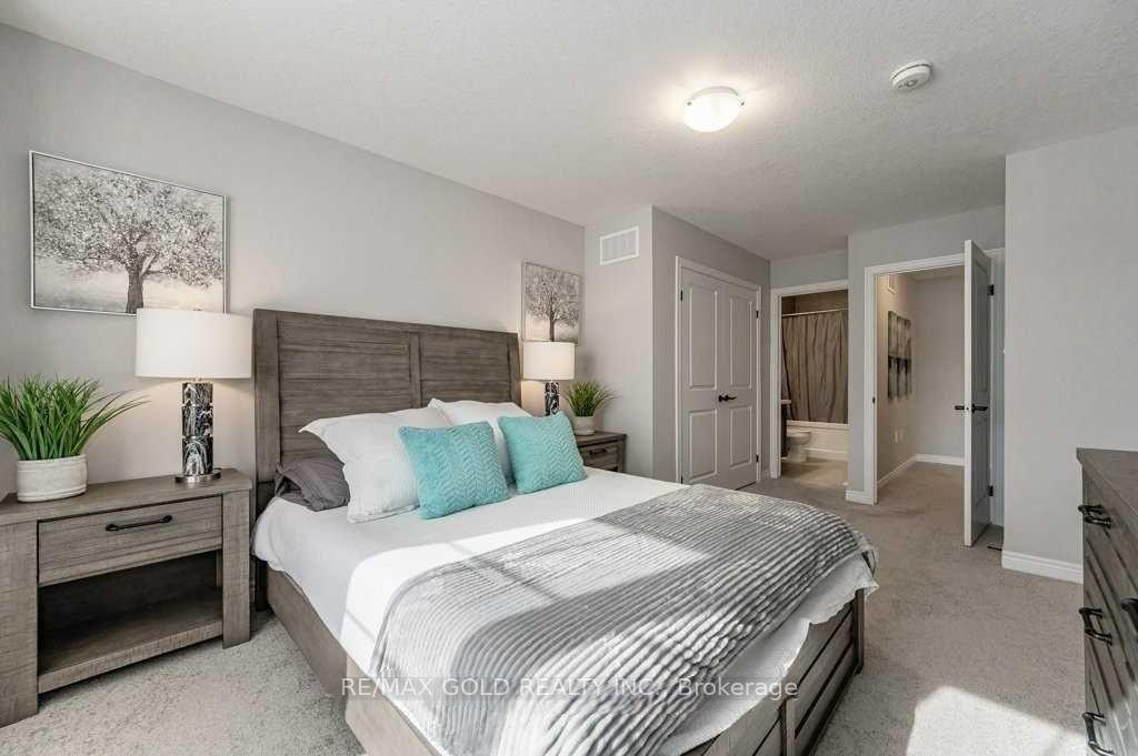 Photo 24 of 5 Pim Lane, Hamilton, Ancaster — HOMEH