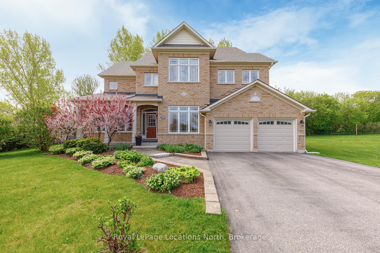 Photo 2 of 59 Kells Crescent, Collingwood — HOMEH