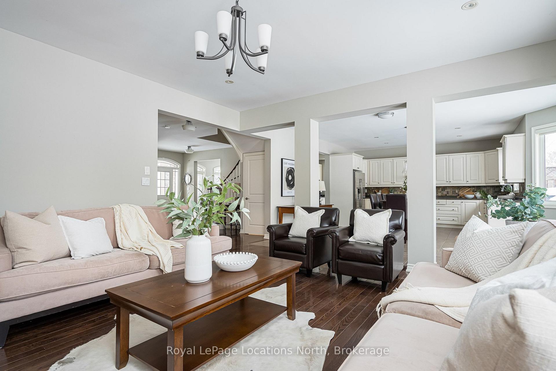 Photo 13 of 59 Kells Crescent, Collingwood — HOMEH