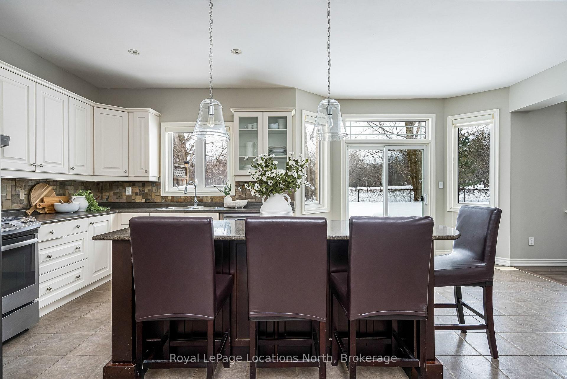 Photo 21 of 59 Kells Crescent, Collingwood — HOMEH