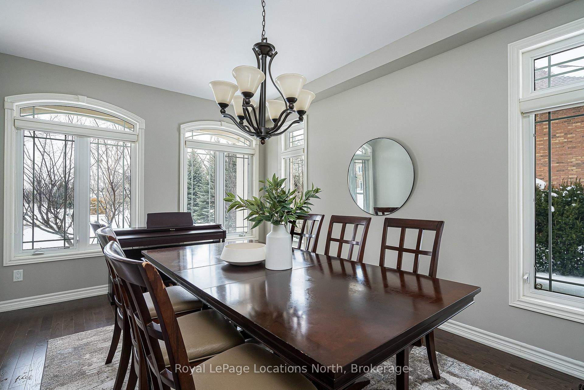 Photo 23 of 59 Kells Crescent, Collingwood — HOMEH