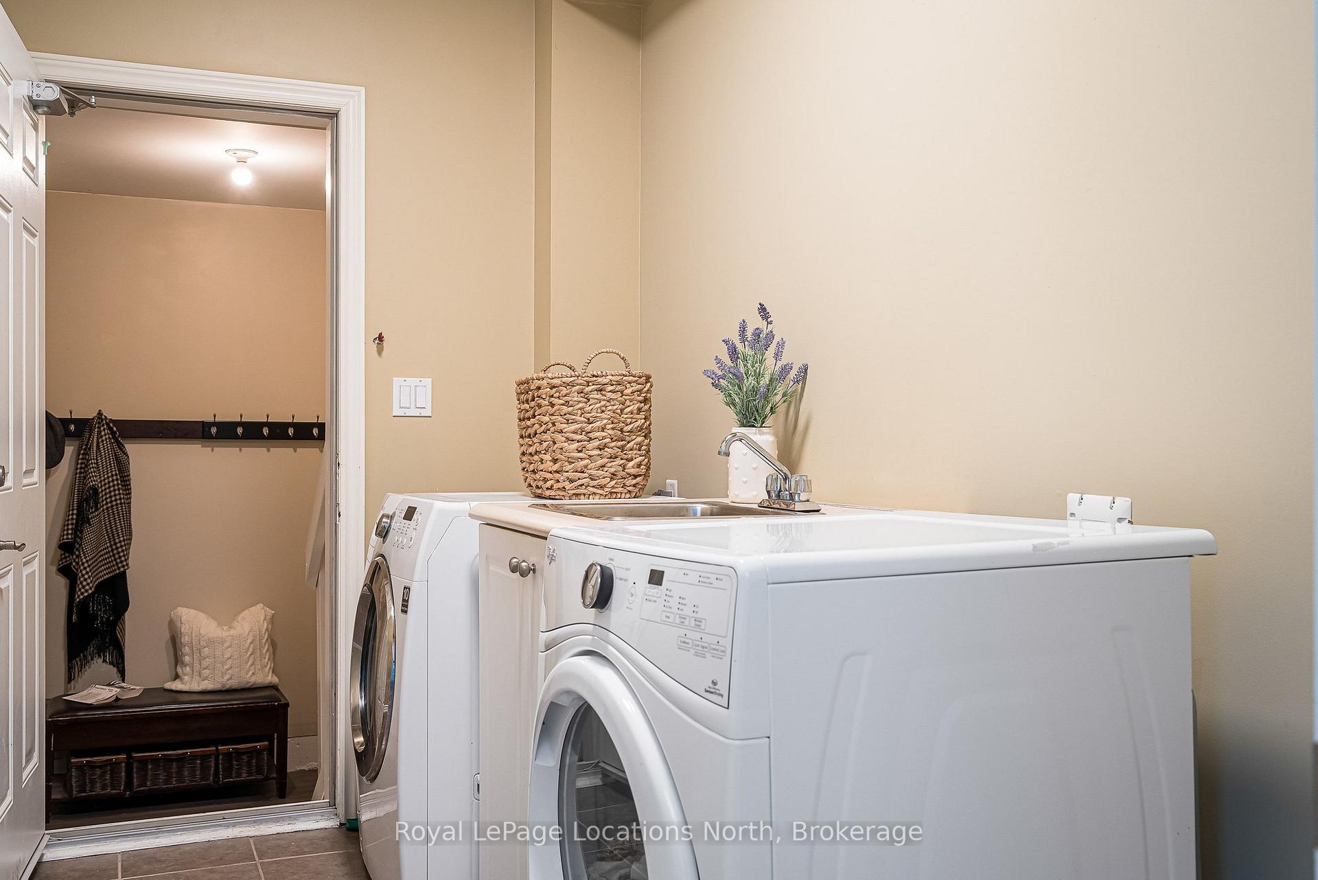 Photo 27 of 59 Kells Crescent, Collingwood — HOMEH