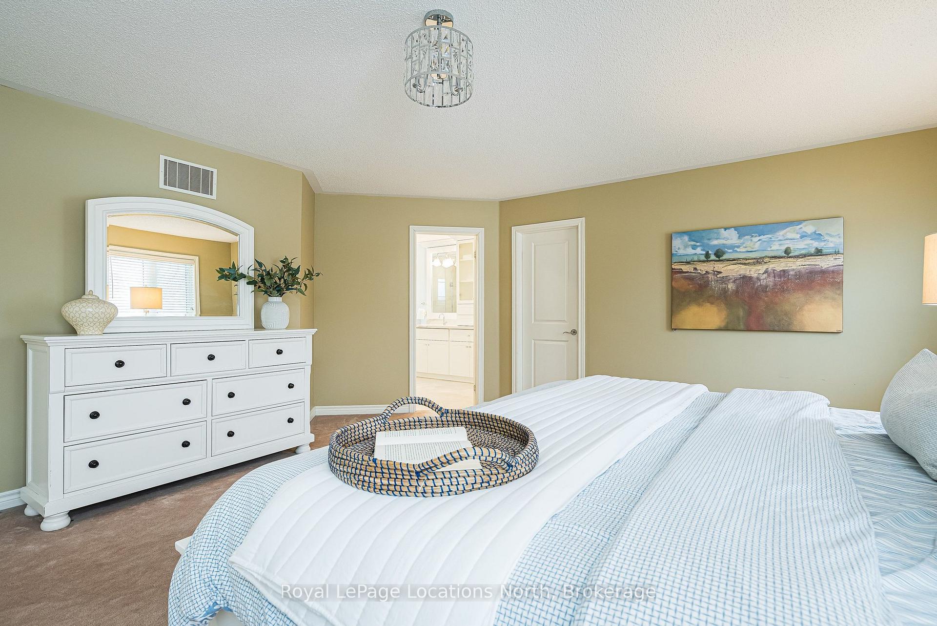 Photo 30 of 59 Kells Crescent, Collingwood — HOMEH