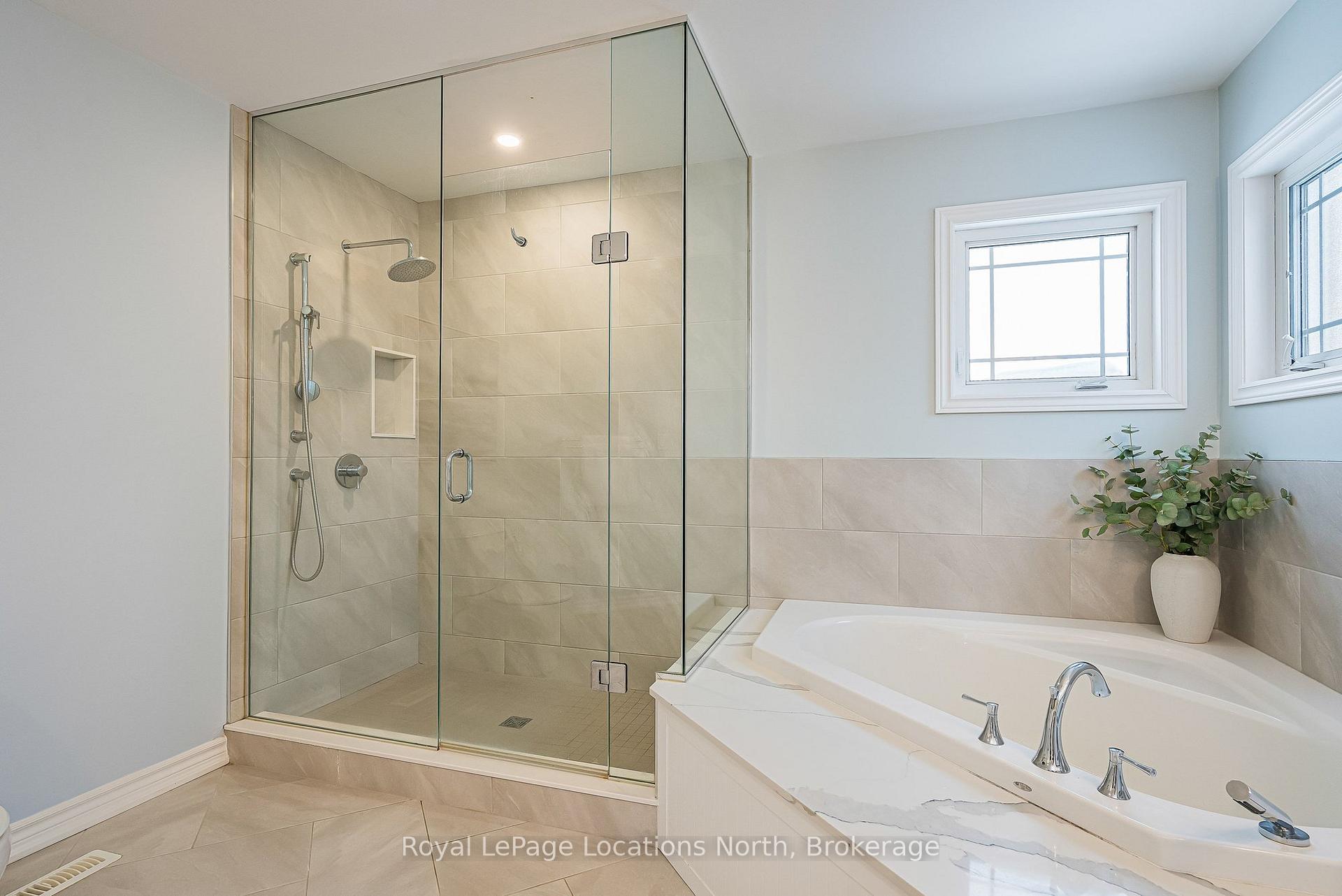 Photo 34 of 59 Kells Crescent, Collingwood — HOMEH