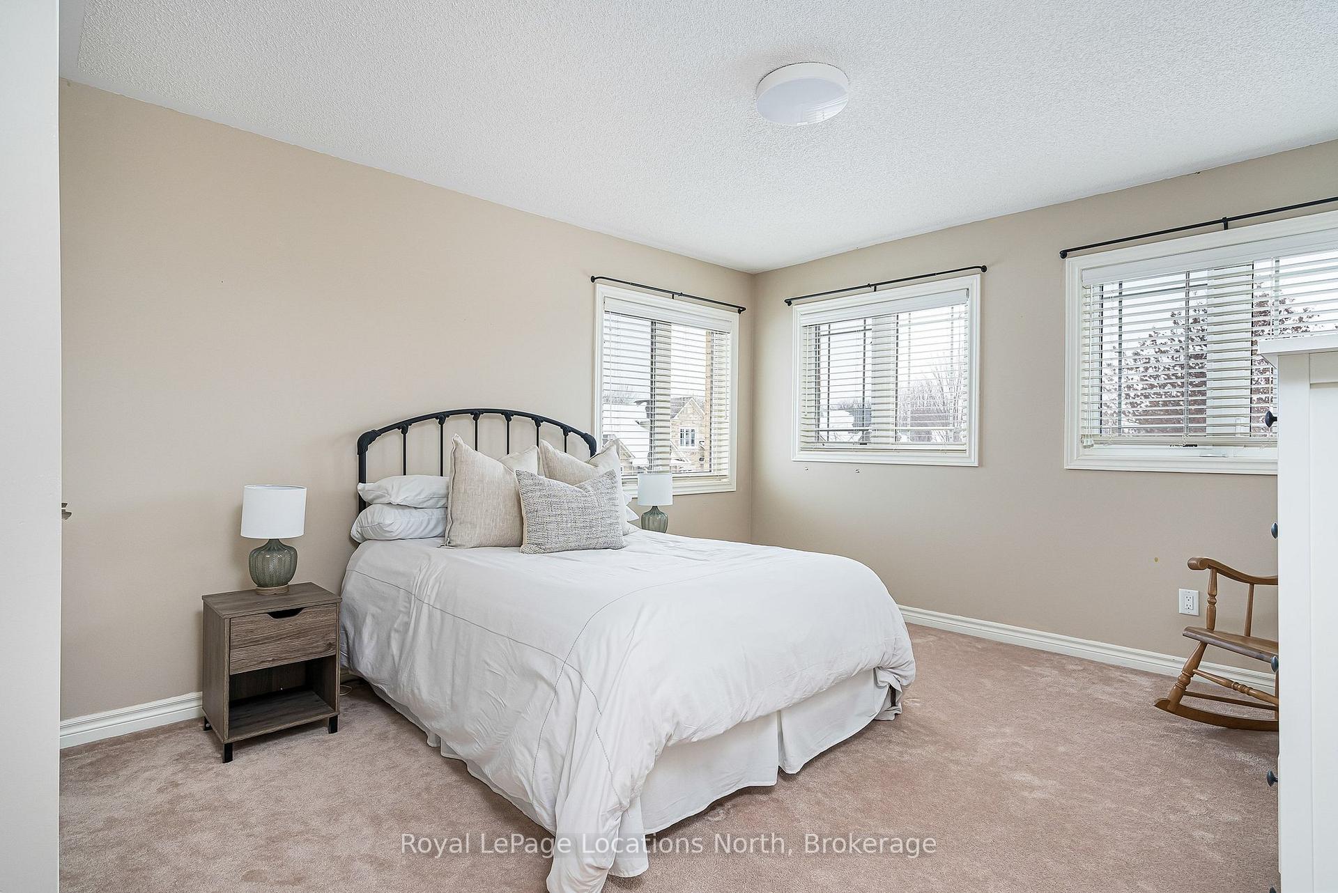 Photo 37 of 59 Kells Crescent, Collingwood — HOMEH