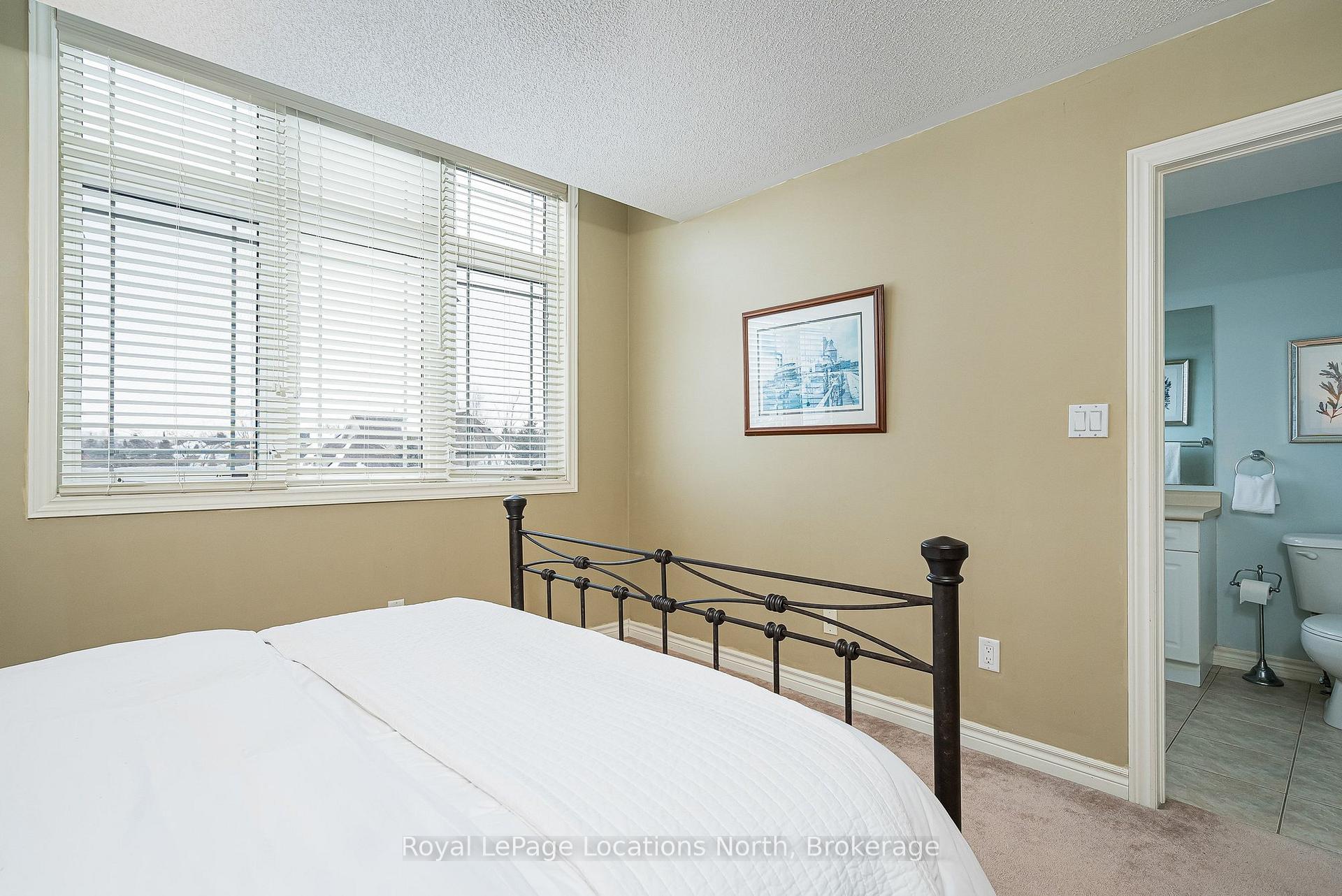 Photo 39 of 59 Kells Crescent, Collingwood — HOMEH
