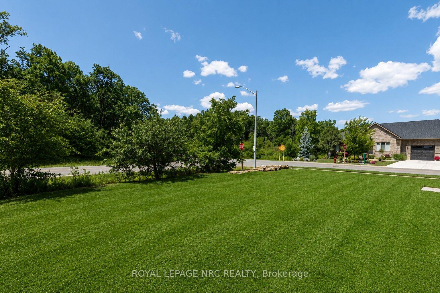 Photo 6 of 270 Lancaster Drive, Port Colborne, Sugarloaf — HOMEH