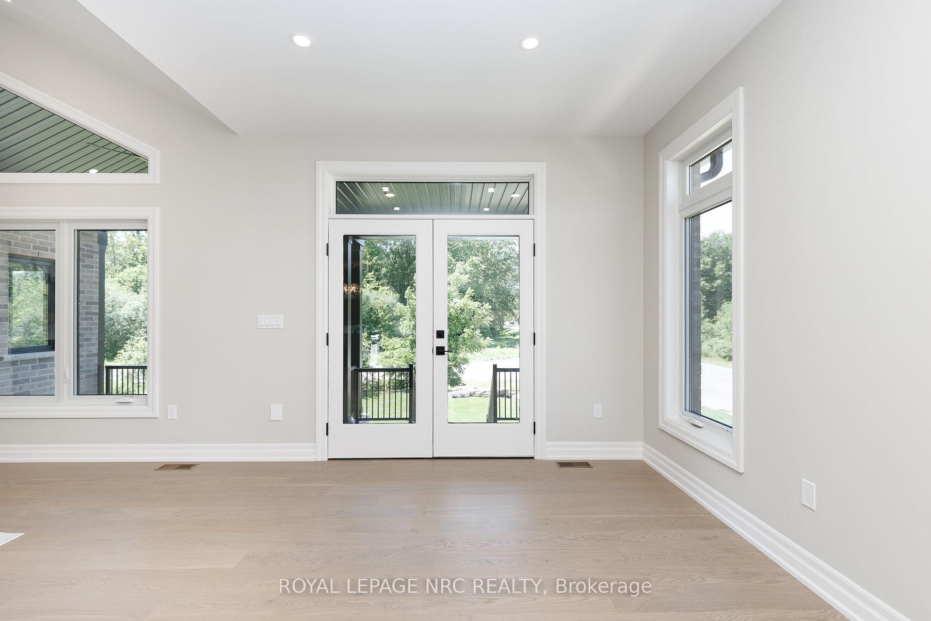 Photo 11 of 270 Lancaster Drive, Port Colborne, Sugarloaf — HOMEH