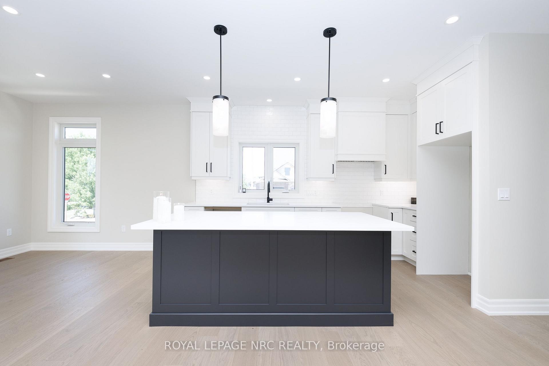 Photo 13 of 270 Lancaster Drive, Port Colborne, Sugarloaf — HOMEH