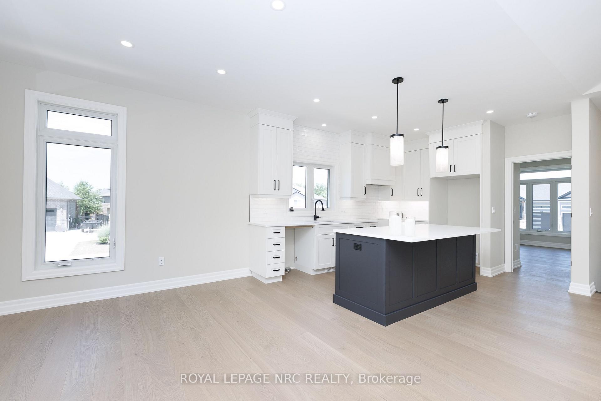 Photo 14 of 270 Lancaster Drive, Port Colborne, Sugarloaf — HOMEH