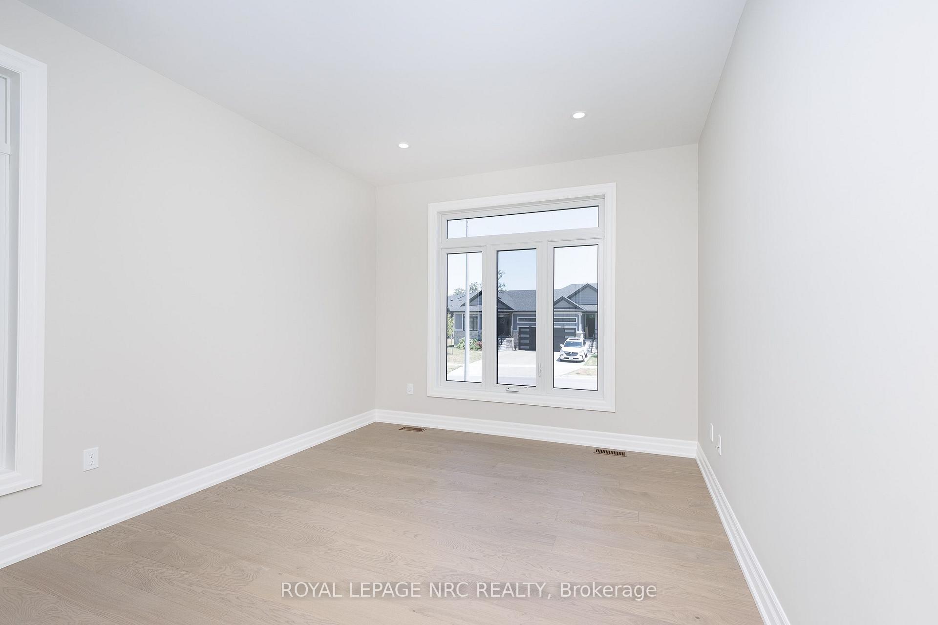 Photo 19 of 270 Lancaster Drive, Port Colborne, Sugarloaf — HOMEH