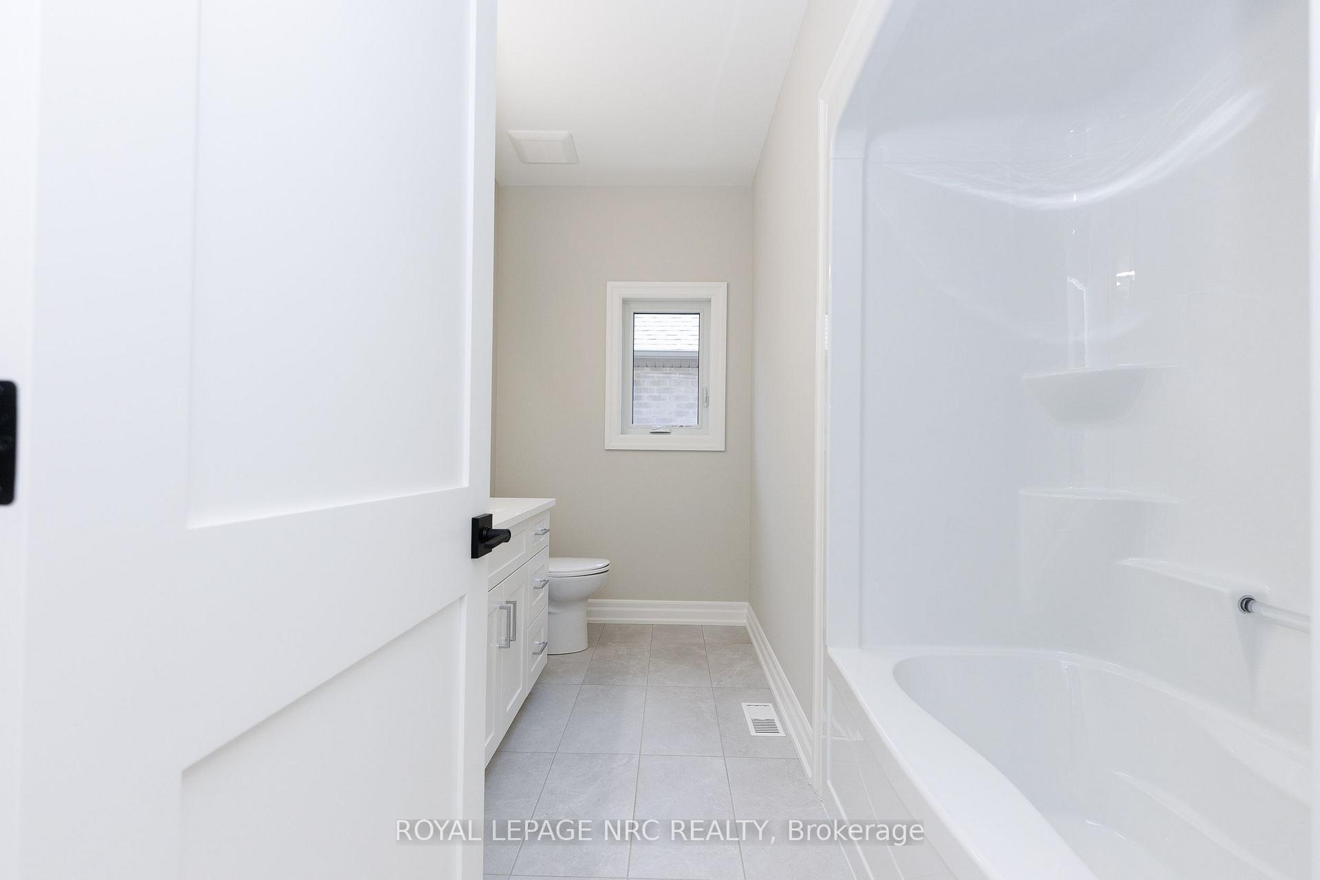 Photo 26 of 270 Lancaster Drive, Port Colborne, Sugarloaf — HOMEH