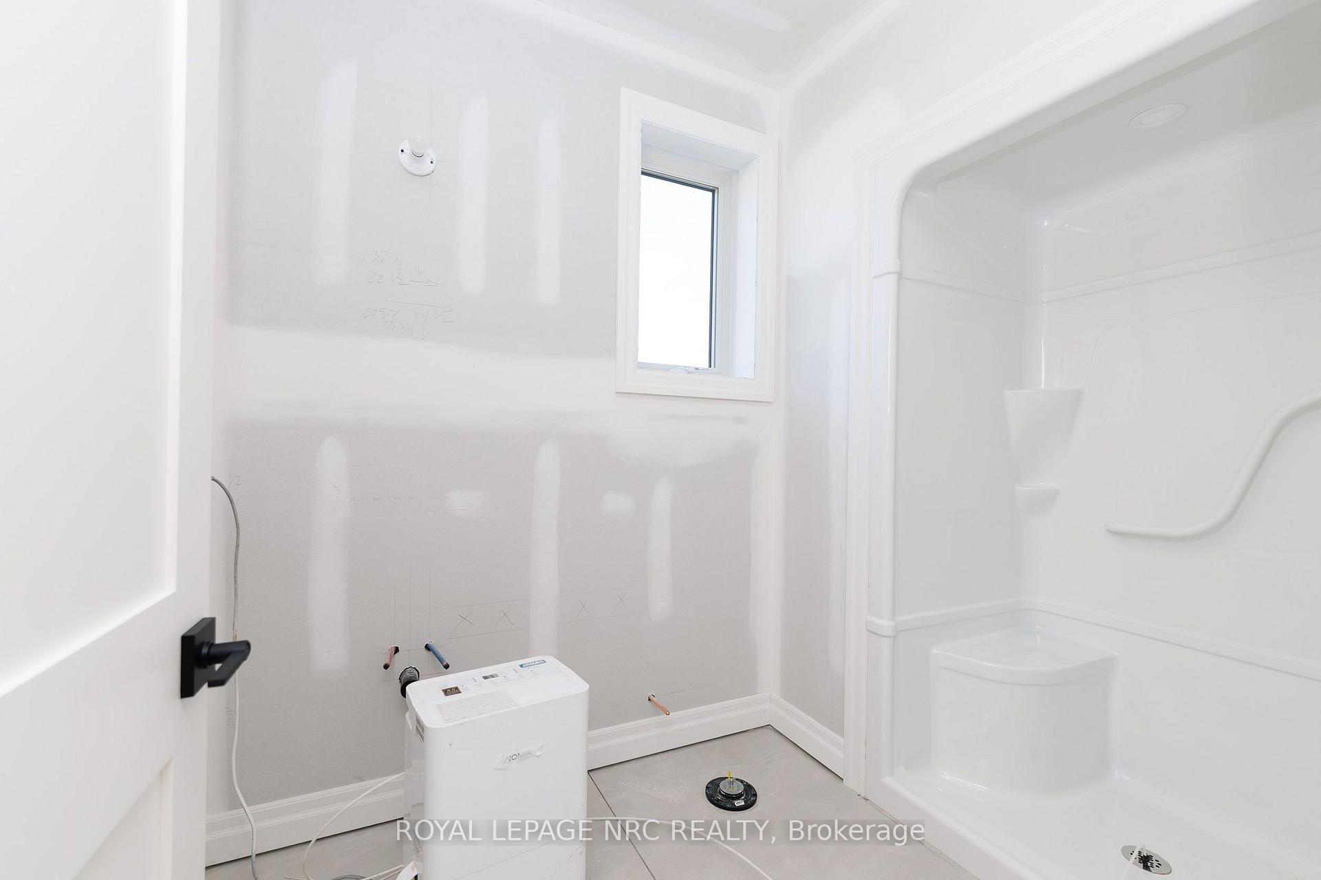 Photo 31 of 270 Lancaster Drive, Port Colborne, Sugarloaf — HOMEH