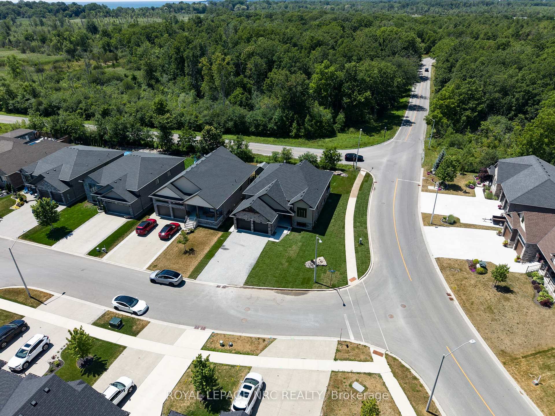 Photo 41 of 270 Lancaster Drive, Port Colborne, Sugarloaf — HOMEH