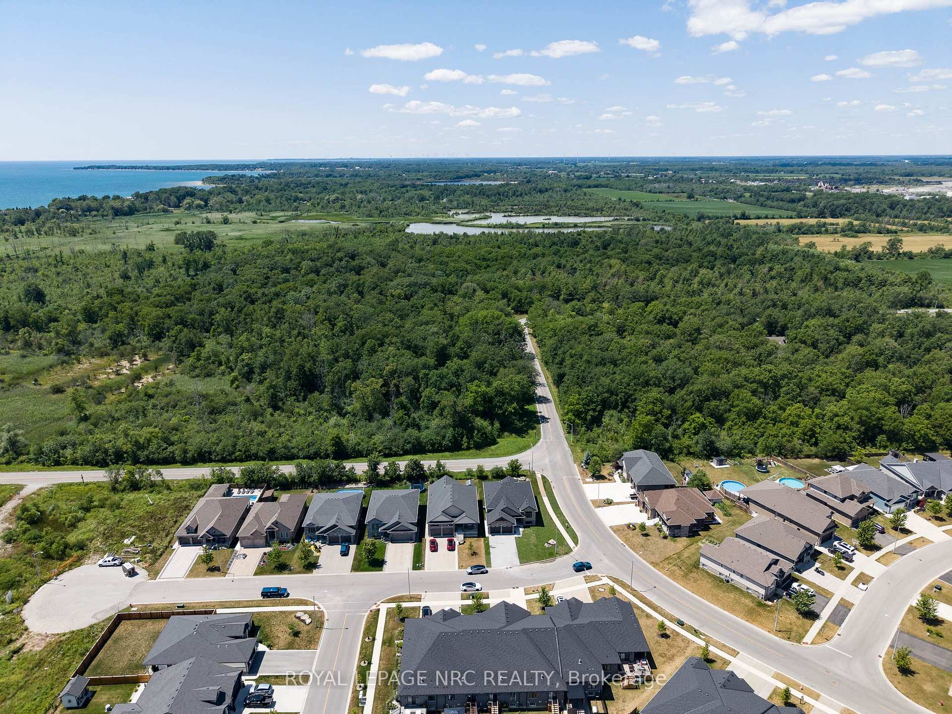 Photo 53 of 270 Lancaster Drive, Port Colborne, Sugarloaf — HOMEH
