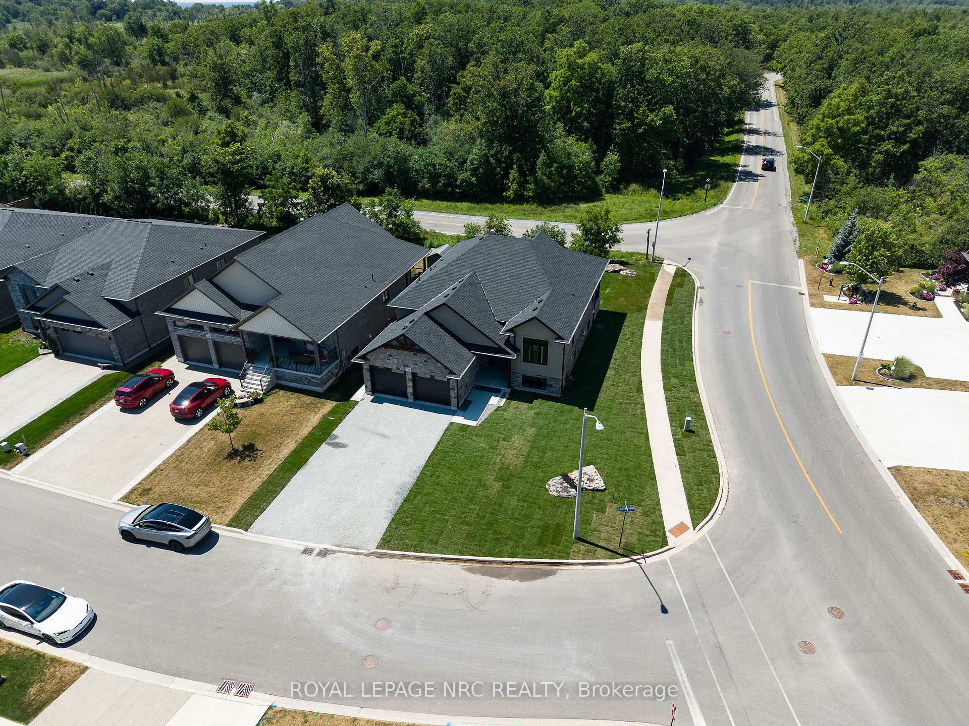 Photo 46 of 270 Lancaster Drive, Port Colborne, Sugarloaf — HOMEH