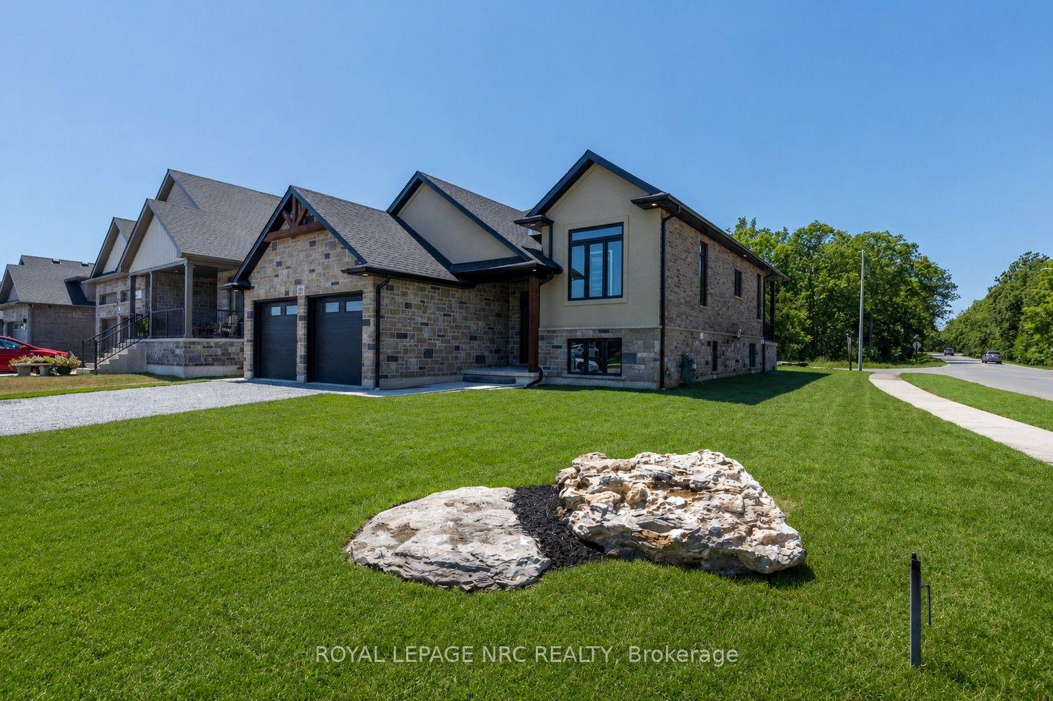 Photo 2 of 270 Lancaster Drive, Port Colborne, Sugarloaf — HOMEH