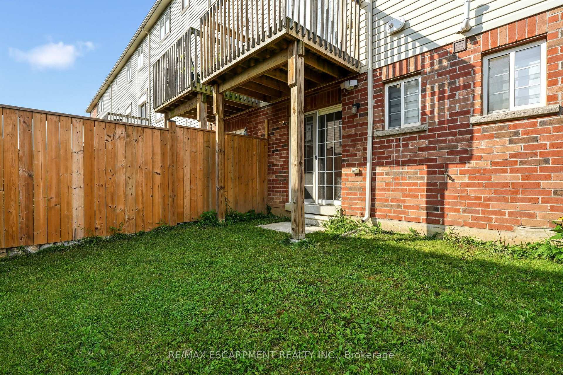 Photo 28 of 17 Savage Drive, Hamilton, Waterdown — HOMEH