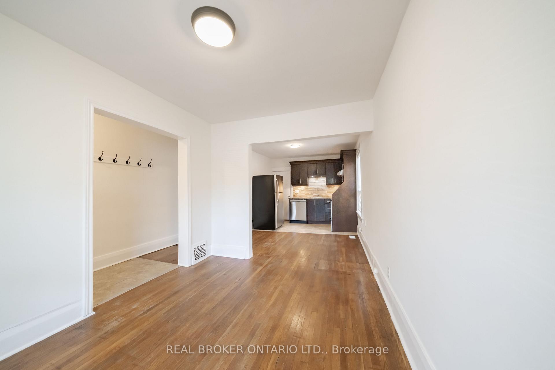 Photo 7 of Unit MAIN, 542 Glebeholme Boulevard, Toronto, Danforth — HOMEH