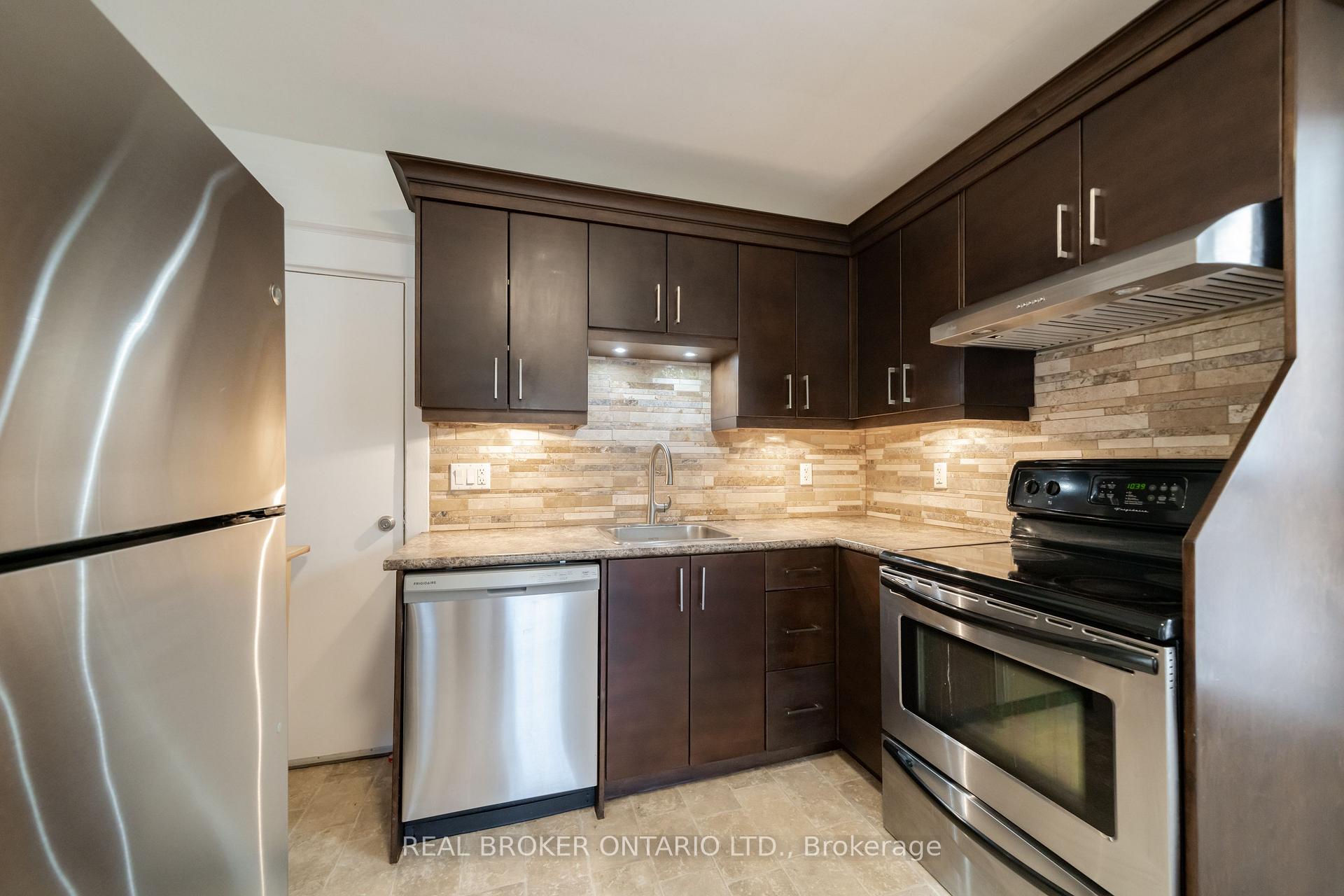 Photo 12 of Unit MAIN, 542 Glebeholme Boulevard, Toronto, Danforth — HOMEH