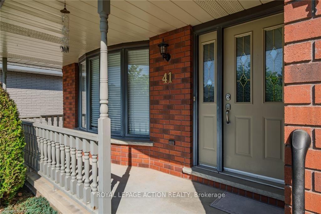 Photo 6 of 41 Royal Oak Drive, Brantford, Greenbrier — HOMEH