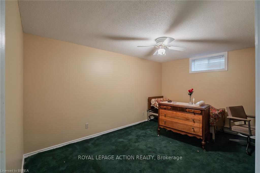 Photo 41 of 41 Royal Oak Drive, Brantford, Greenbrier — HOMEH