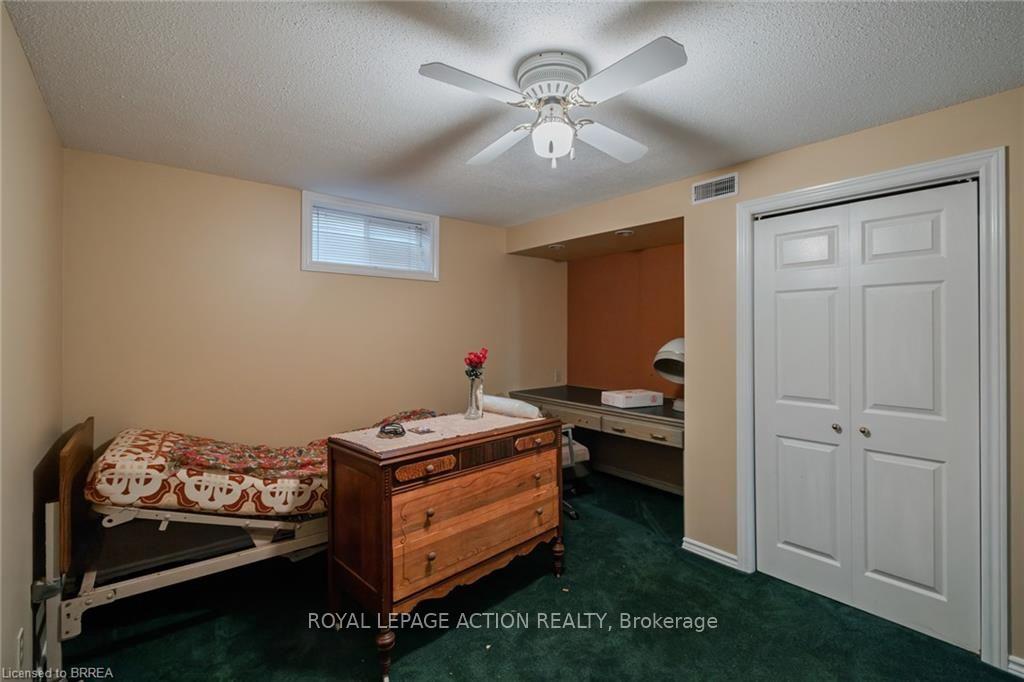 Photo 42 of 41 Royal Oak Drive, Brantford, Greenbrier — HOMEH