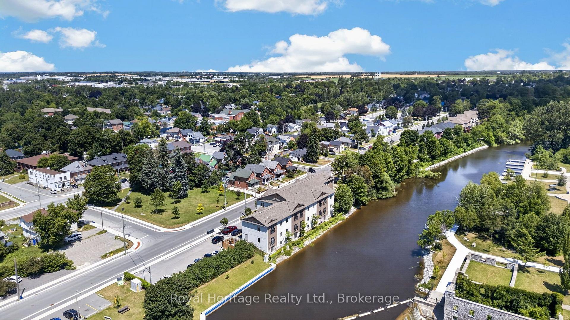 Photo 3 of Unit 204, 25 King Street, Kawartha Lakes, Lindsay — HOMEH