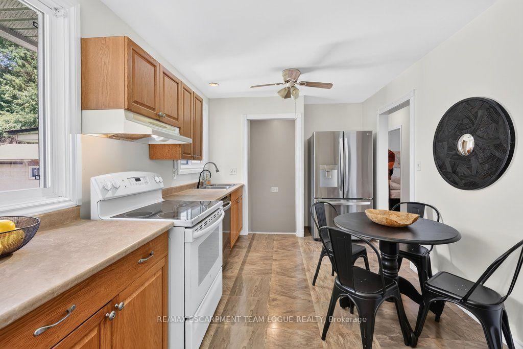 Photo 11 of 393 Enfield Road, Burlington, LaSalle — HOMEH