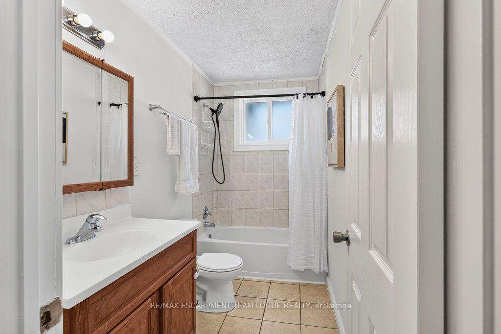 Photo 17 of 393 Enfield Road, Burlington, LaSalle — HOMEH
