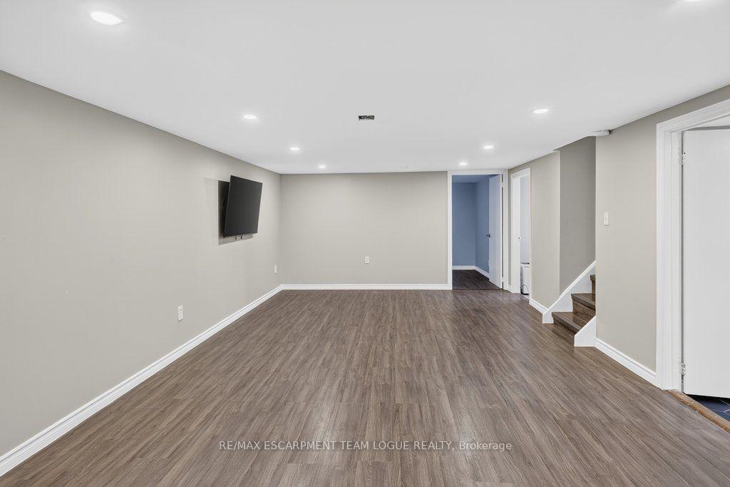 Photo 19 of 393 Enfield Road, Burlington, LaSalle — HOMEH